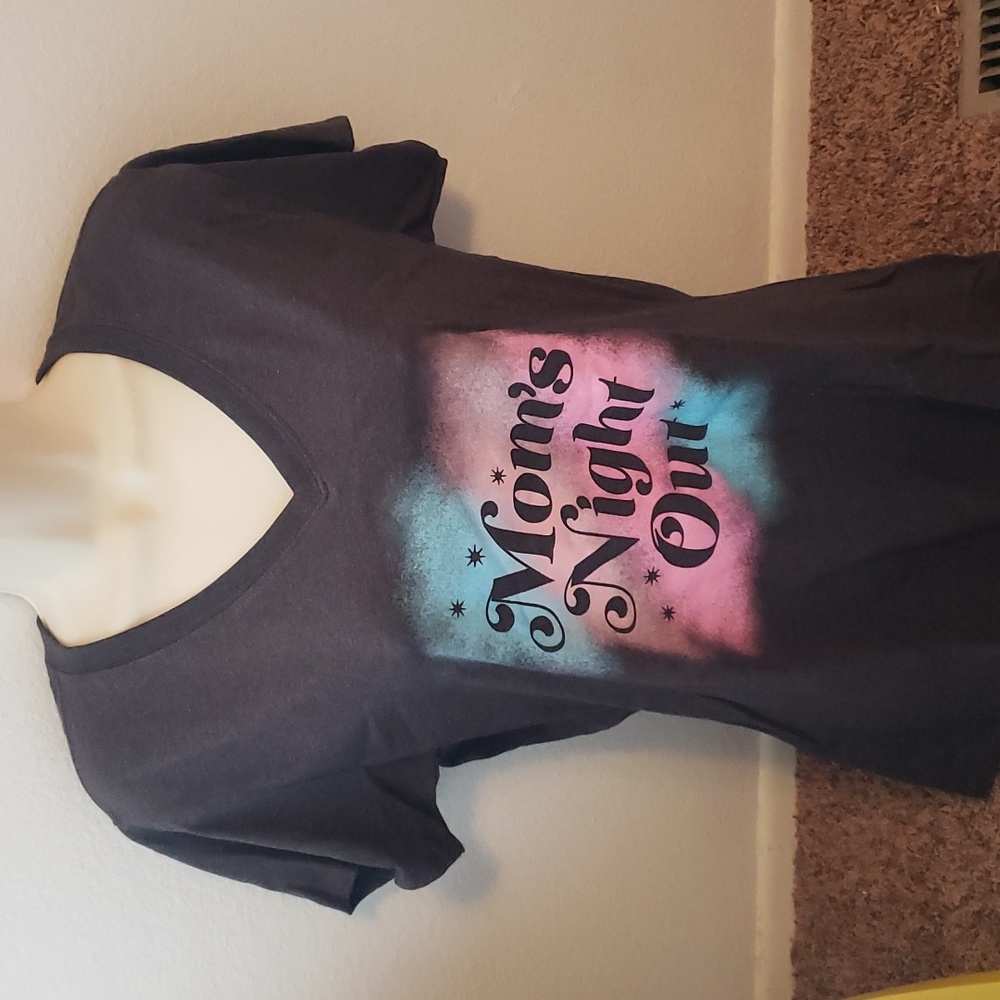 Brand New Mom's Night Out XL Kastfel V-Neck T-shirt